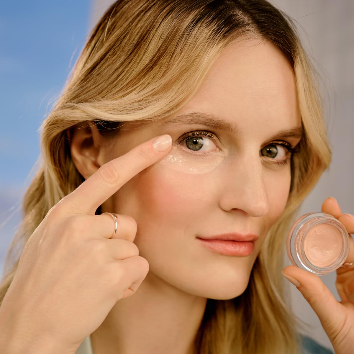 | under Eye Brightener | Conceal & Brighten Dark Circles | with Hyaluronic Acid & Shea Butter | Vegan, Cruelty Free & Paraben Free (010 | Light Rose)